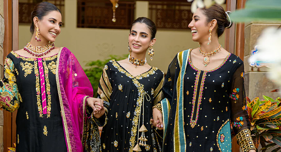 Pakistani Ladies' Clothes